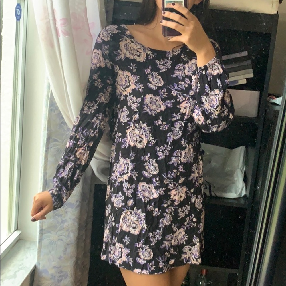 Billabong long sleeve floral dress